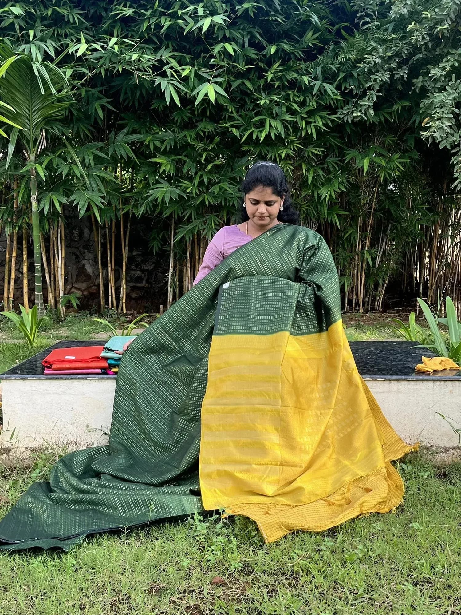 BOTTLE GREEN WITH MUSTARD